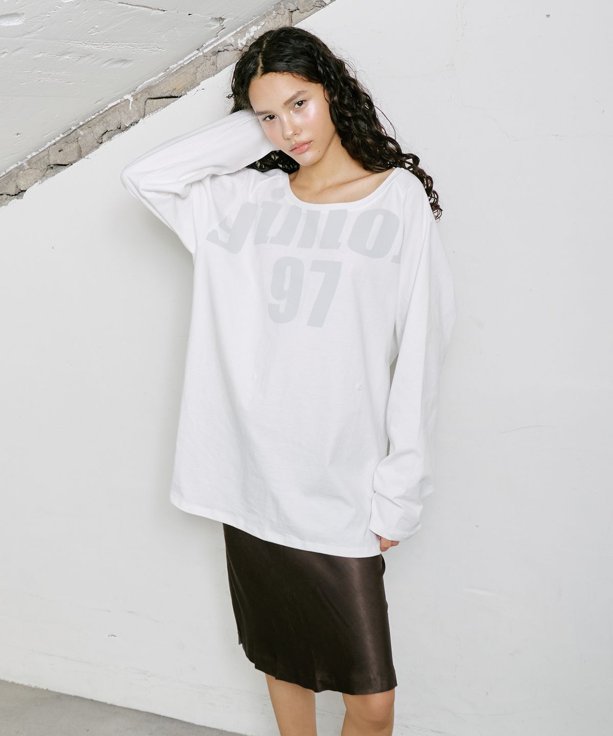 기머(GIMOR) 2Way Longline Tee White