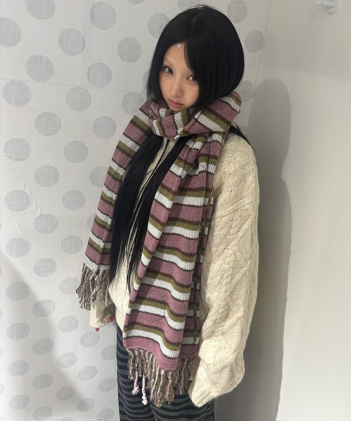 에이이에이이(AEAE) STRIPE TASSEL MUFFLER [PURPLE]