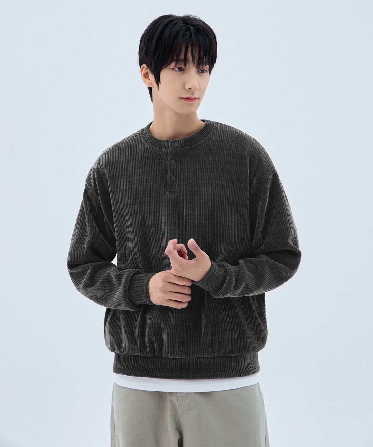 앨빈클로(ALVINCLO) 골덴 헨리넥 스웨트셔츠 MAR961 (3COLOR)