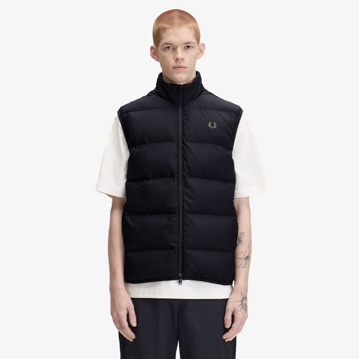 프레드페리(FRED PERRY) [Sport] 인슐레이트 베스트 - 블랙 AFPM2G38522-184