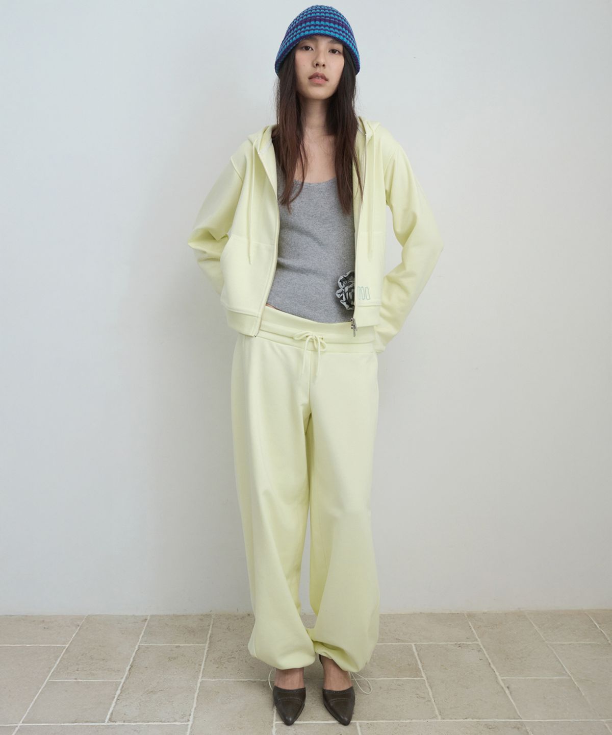 마조네(MA JOURNÉE) DUAL-WAY DETAIL PANTS_LEMON