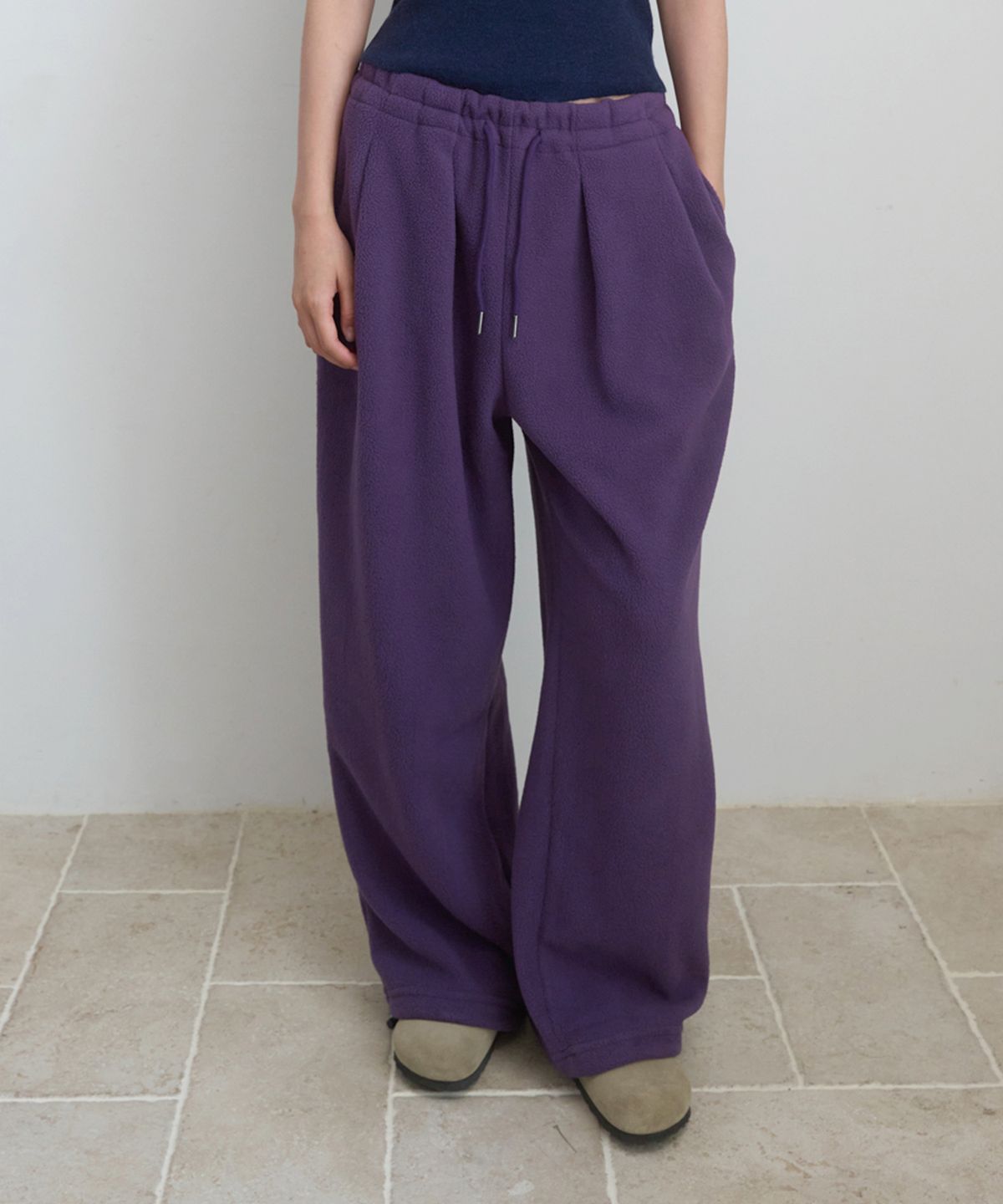 마조네(MA JOURNÉE) PLEATS TUCK WIDE FLEECE PANTS_PURPLE