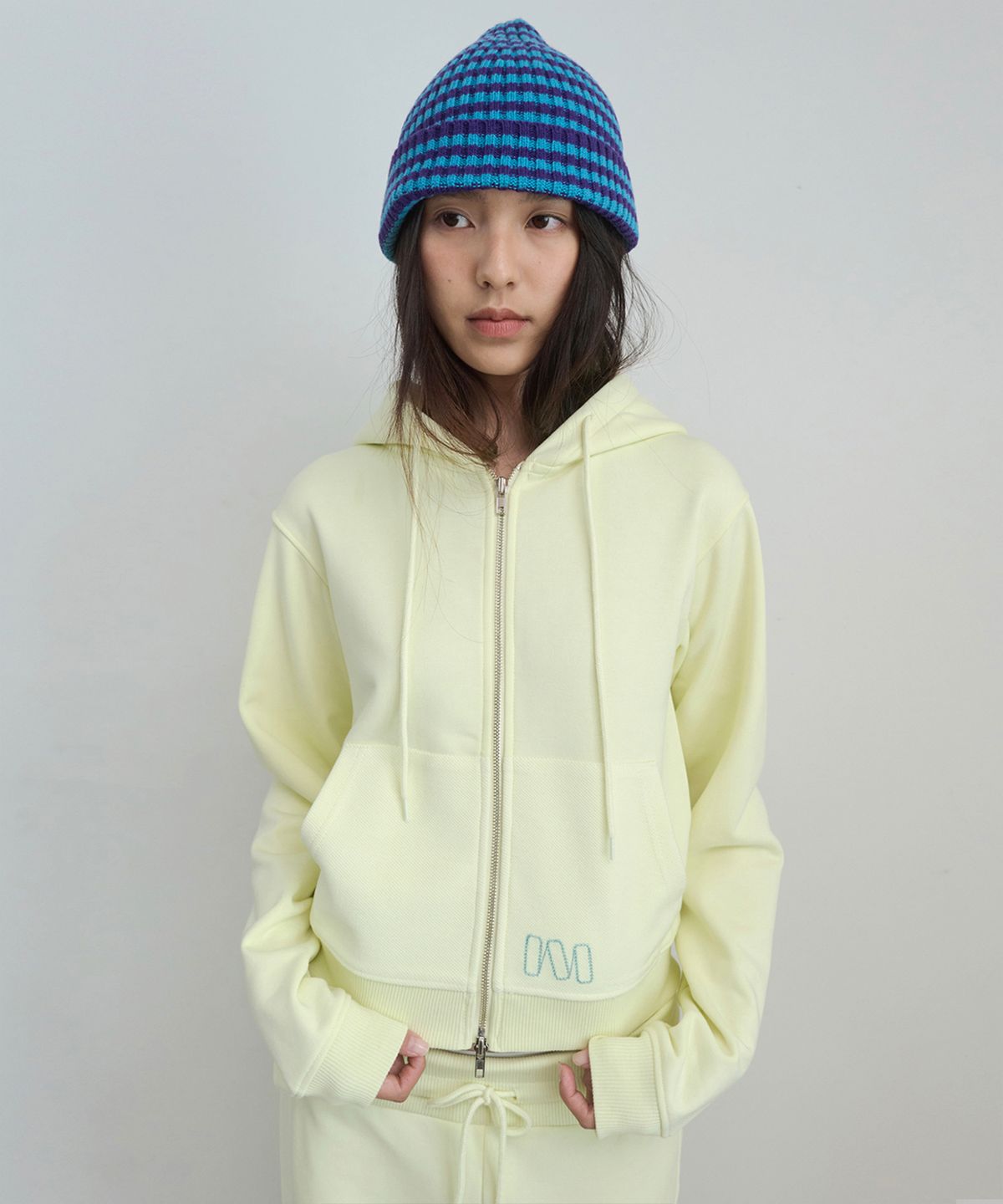 마조네(MA JOURNÉE) M BASIC SLIM ZIP-UP HOODIE_LEMON