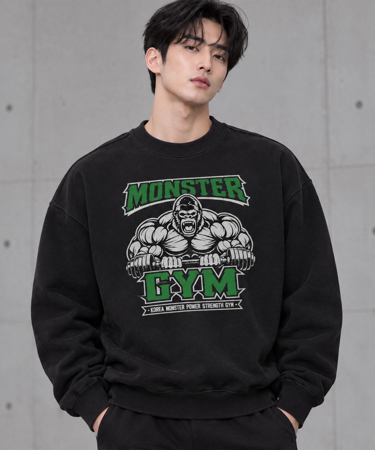 코리아몬스터(KOREAMONSTER) KM23M MONSTER POWER STRENGTH 오버핏 맨투맨 블랙/카키