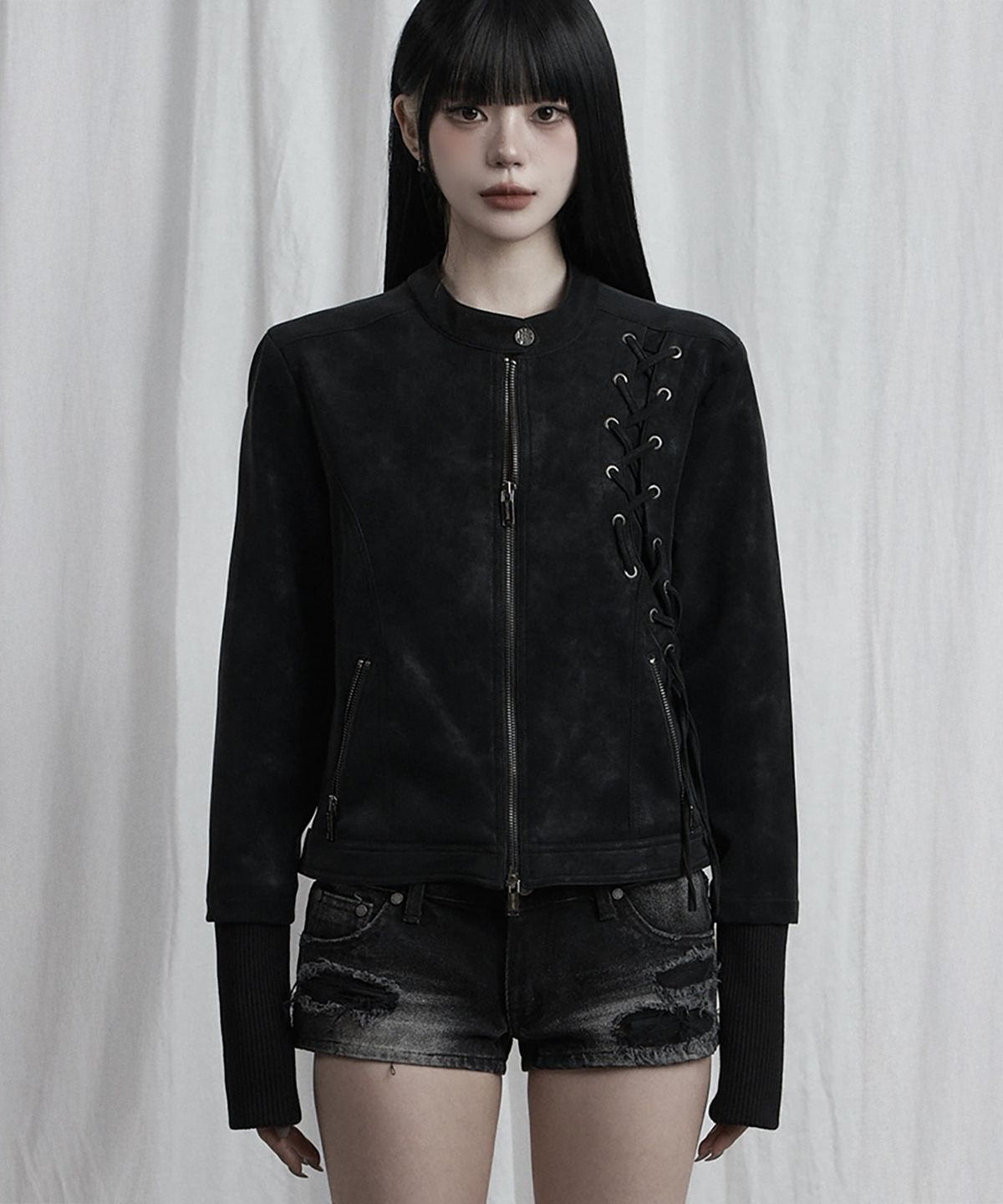 에트오소메(ETRE AU SOMMET) Eyelet Point Cropped Leather Jacket (Black)