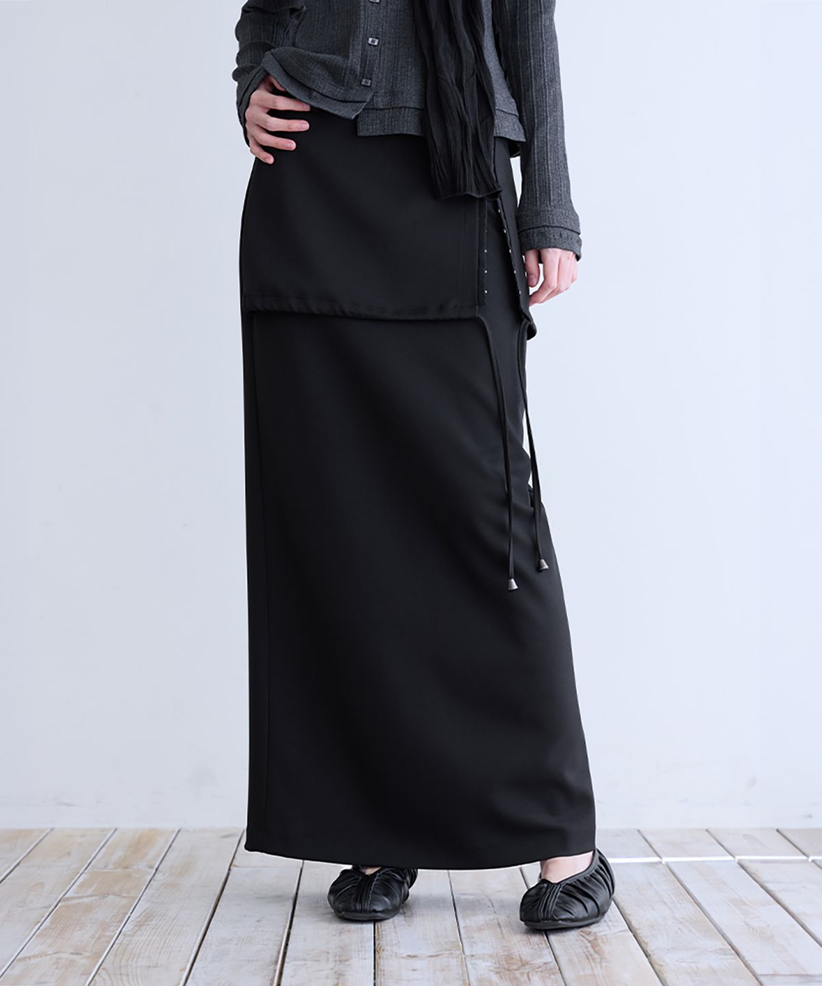 런던다다(LONDONDADA) Hook & Eye Layered Long Skirt, BLACK