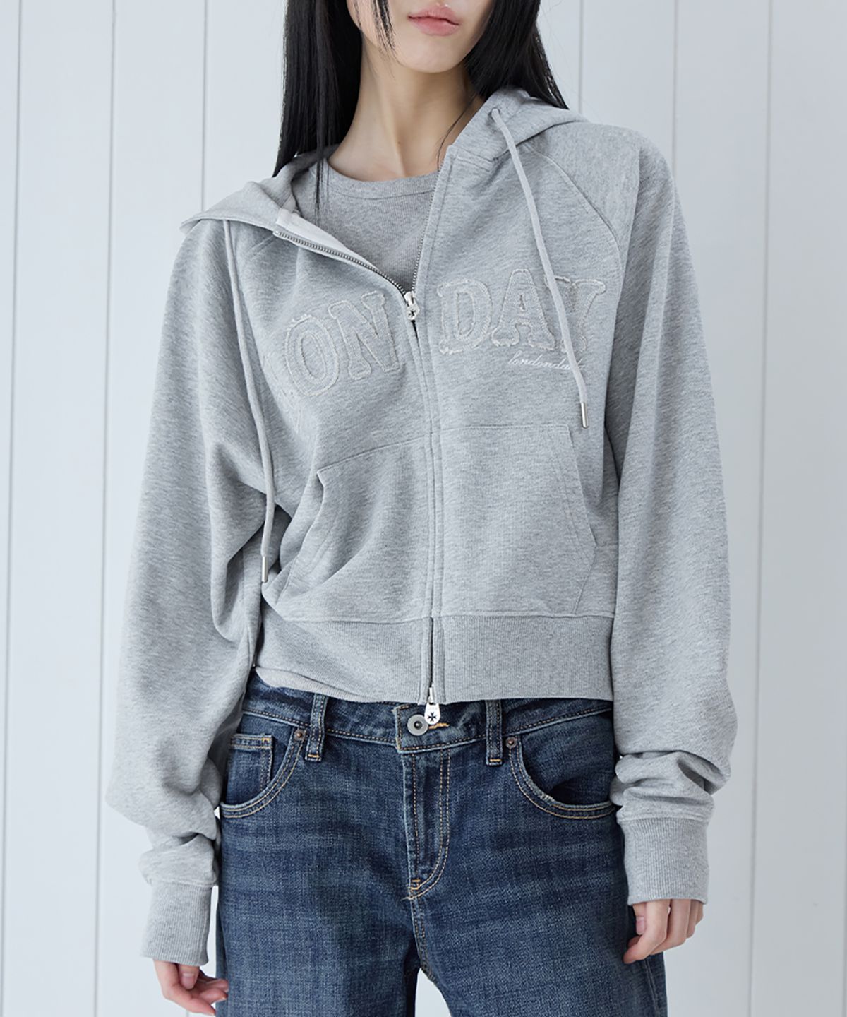 런던다다(LONDONDADA) Logo Patch Crop Hoodie Zip-up, M.GREY