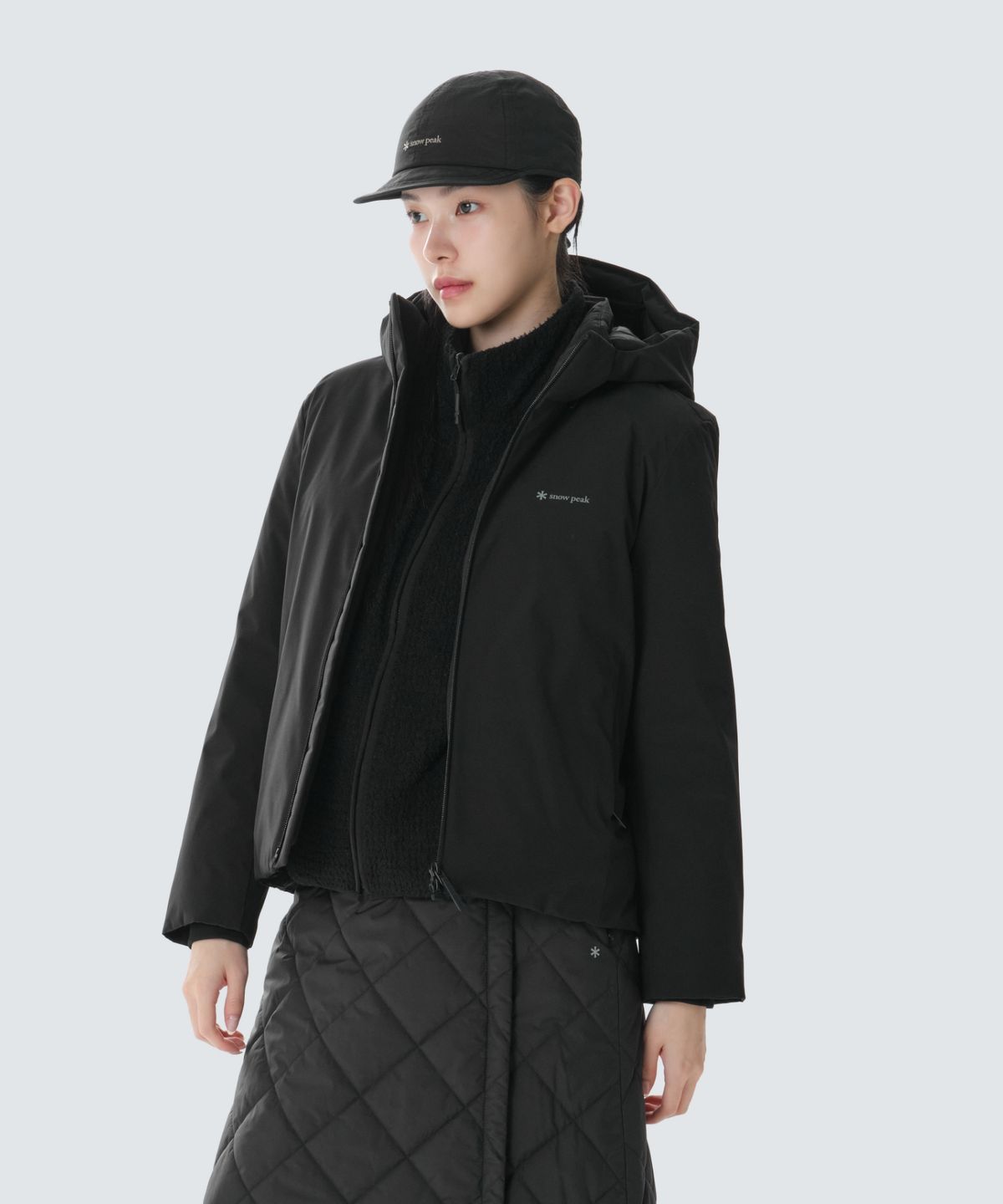 스노우피크 어패럴(SNOWPEAK APPAREL) 2L 티타닉 후드 경량 다운 자켓 (S26WUTDJ32) Black