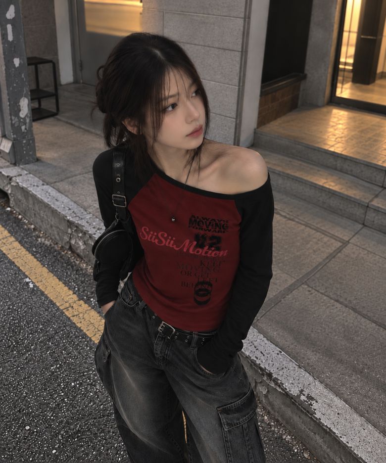 시시 모션 프린팅 원숄더 배색 롱슬리브 레드