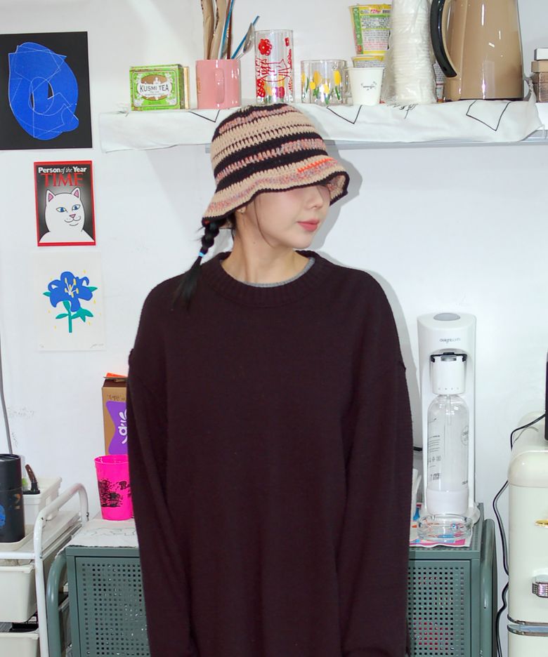 VHS PATTERN BUCKET HAT - BEIGE / BLACK