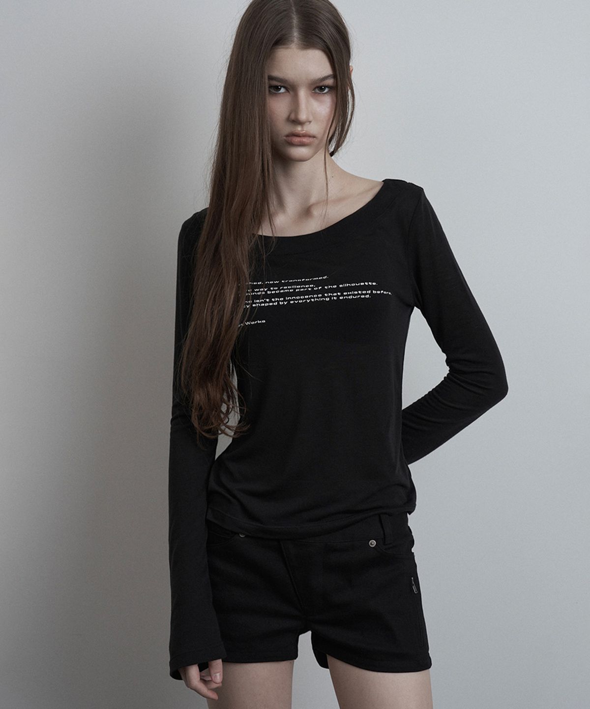 이네기(INEGI) Signature Slogan Long Sleeve (black)