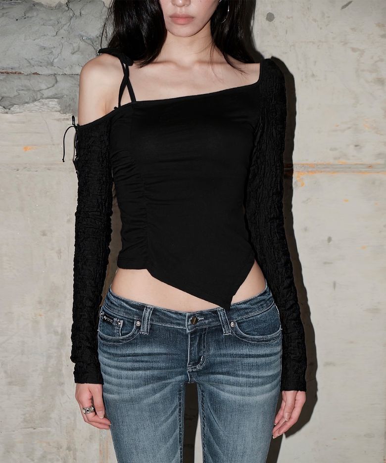 EYELET LACE-UP SLEEVE TOP, BLACK