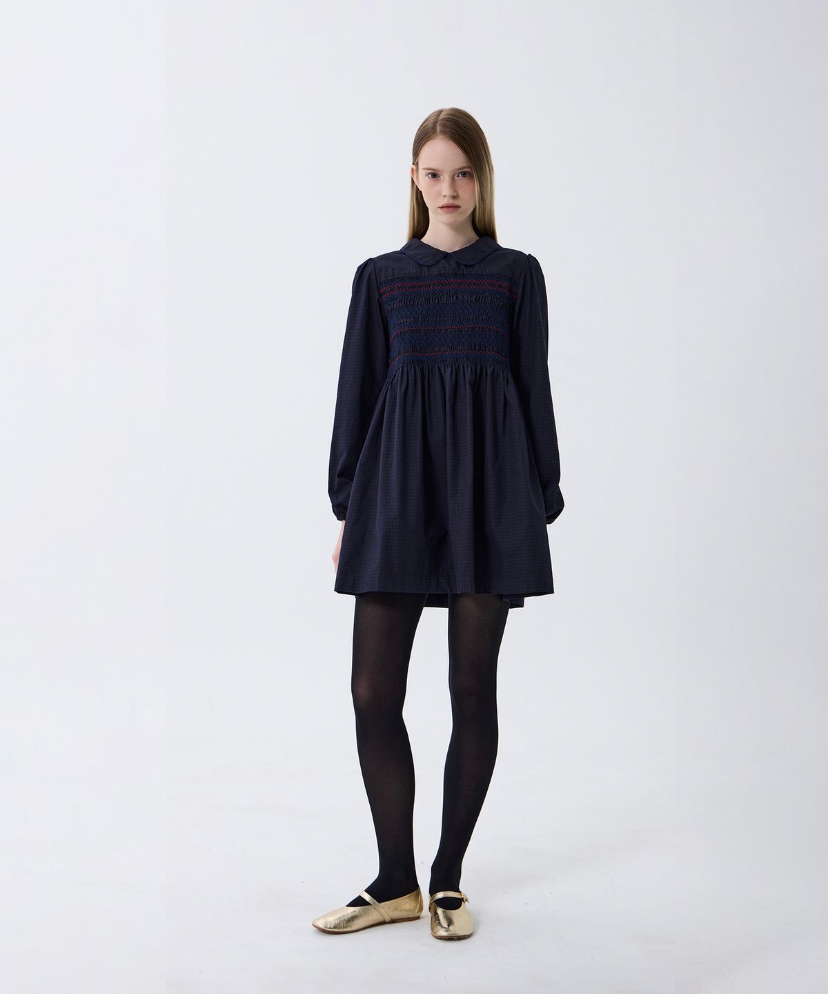 코스모스(COSMOSS) SMOCKED COLLAR MINI DRESS (NAVY)