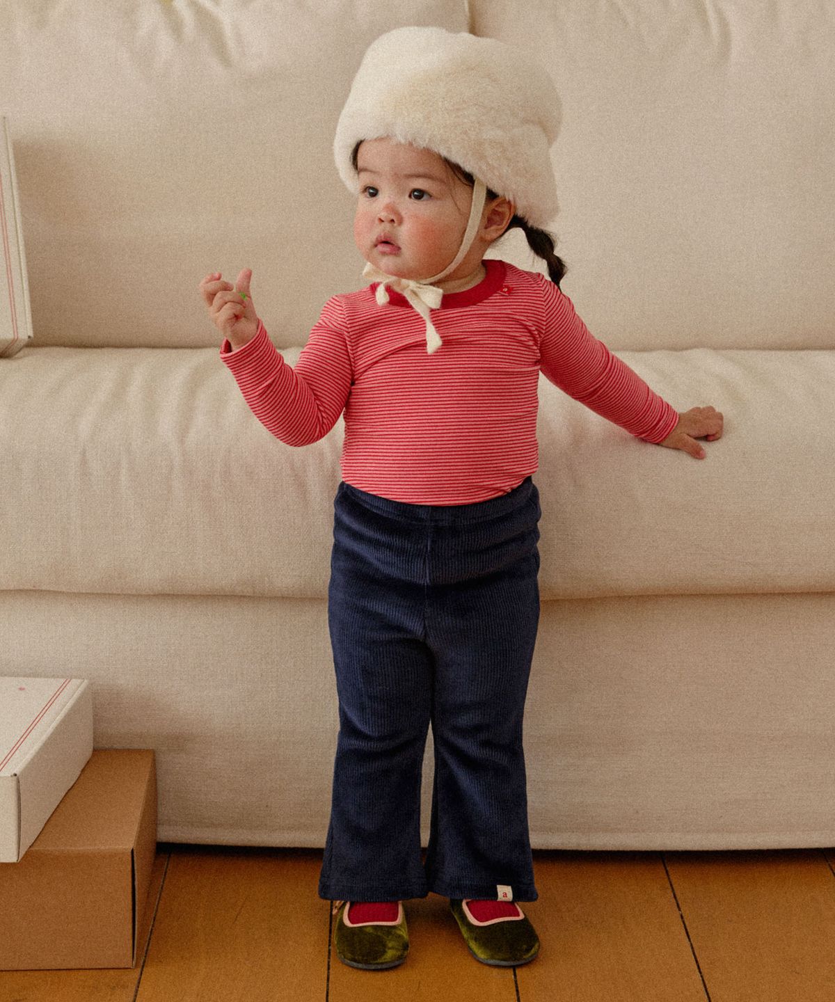아보(AVO) WARM BOOTCUT PANTS_NAVY