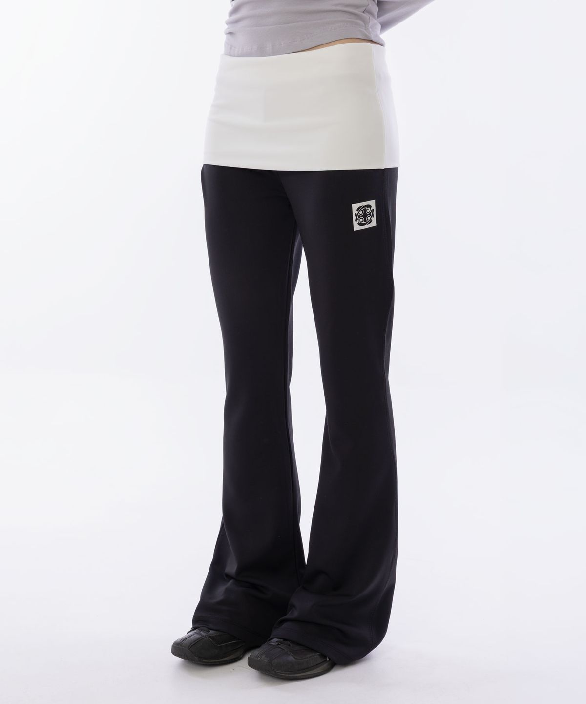 라이라이(LYELYE) Symbol Printing Folding Pants [Black]