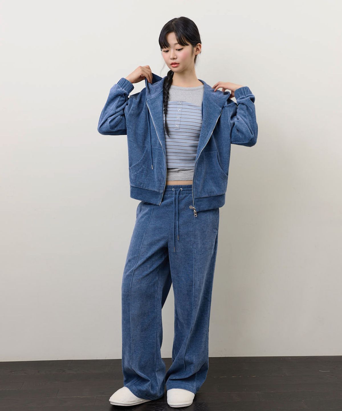 코랄리크(CORALIQUE) 소프트 셔닐 후드 집업 셋업 블루