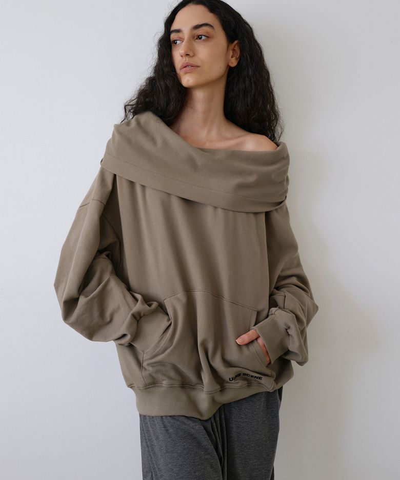 Signature Logo Asymmetric Off-Shoulder Hoodie_Khaki