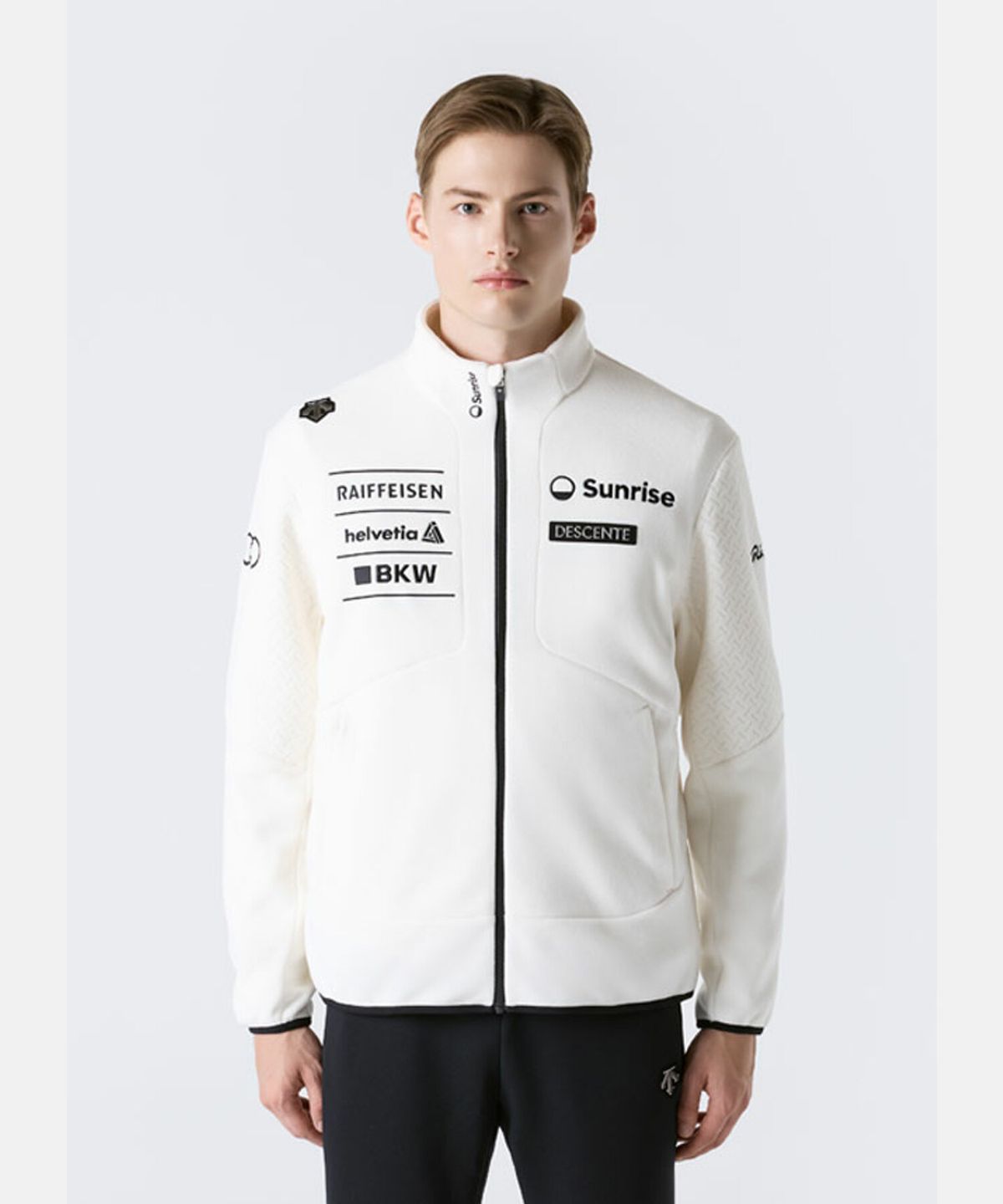 데상트(DESCENTE) 남성 스위스 스키 본딩 플리스 자켓 아이보리 SR421SKTO4