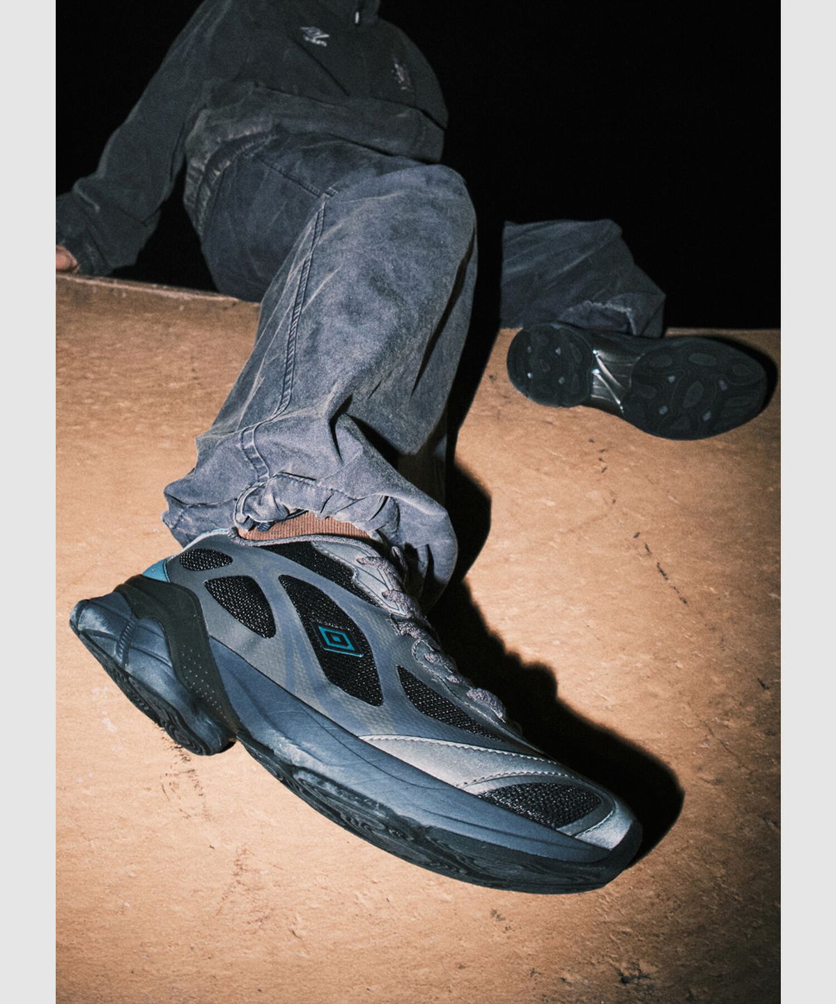 엄브로(UMBRO) FUTURE TECH (퓨처 테크) 다크그린 UR323CTP91