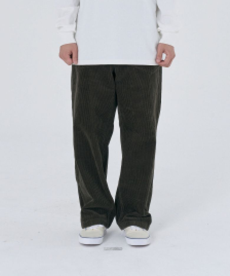 UO CORDUROY PANTS KHAKI
