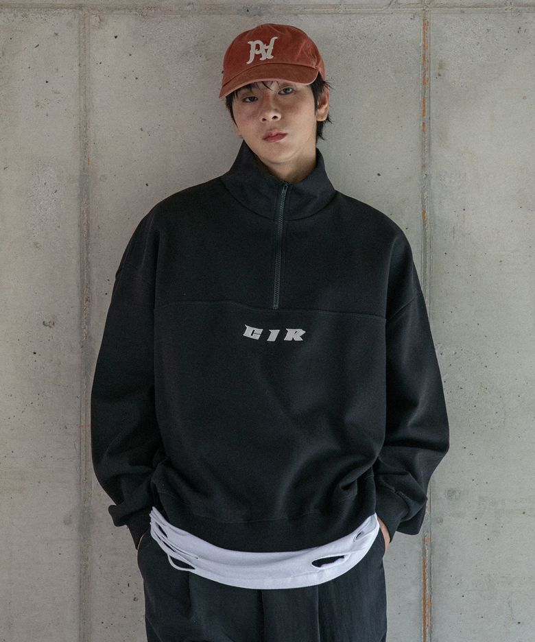 BC C.I.R 자수 아노락 맨투맨 (BLACK)