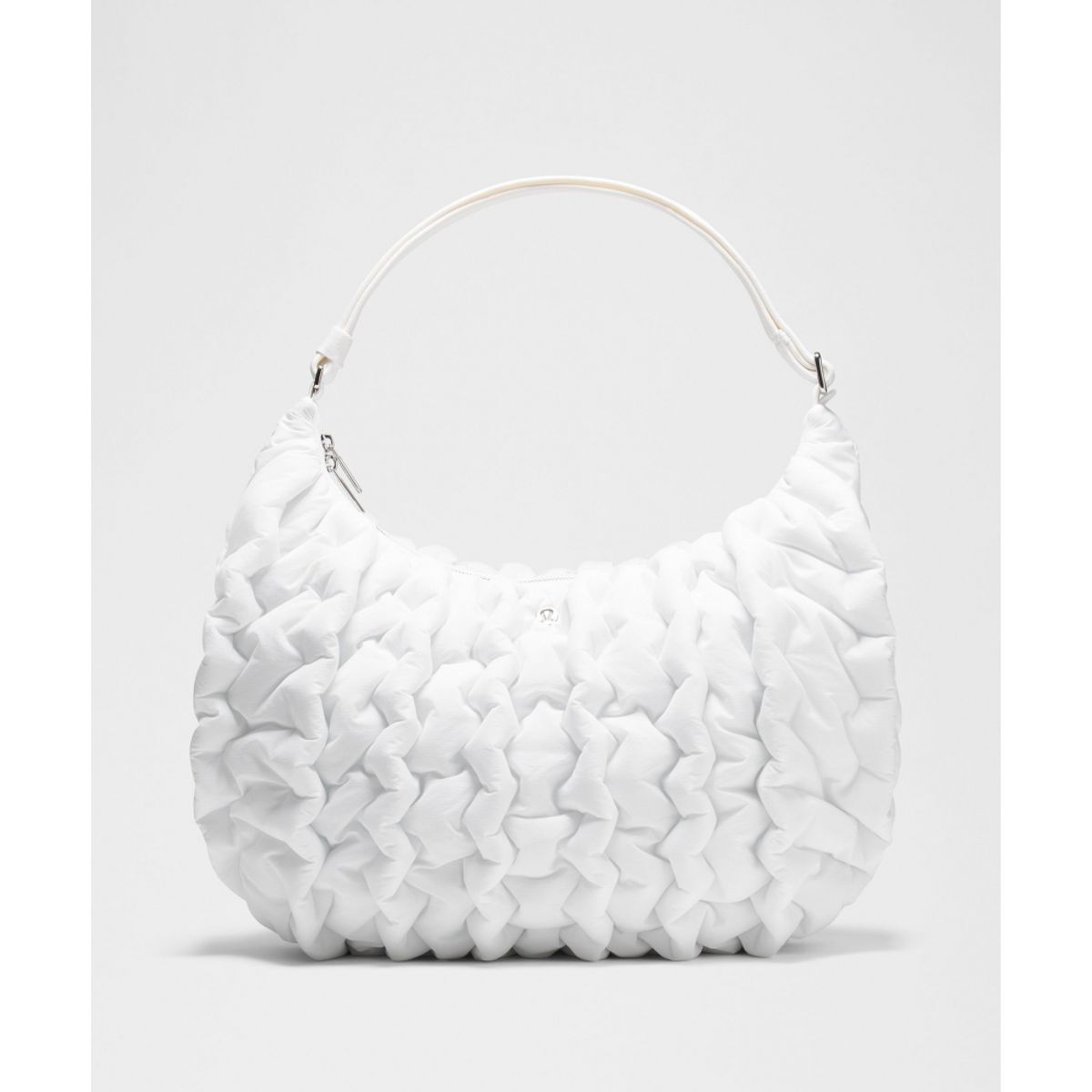 룰루레몬(LULULEMON) 퀼티 퍼프 숄더백 14L  WHT SLVR