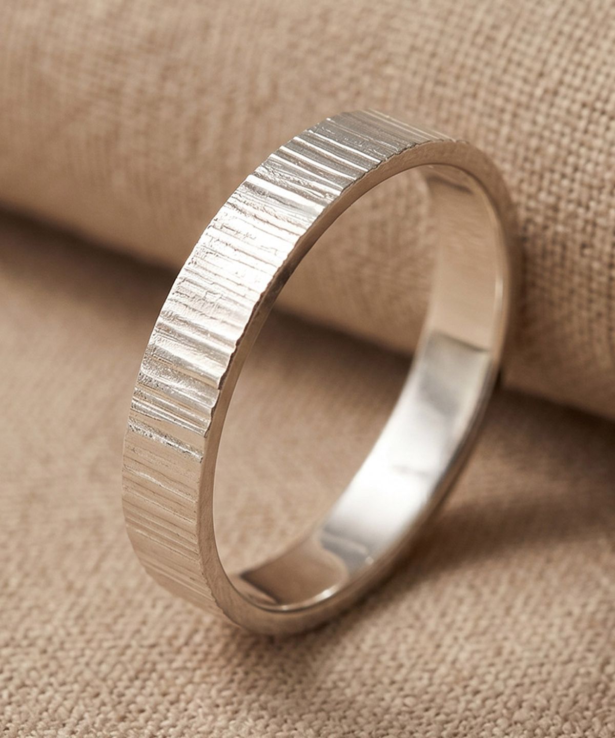엘렌쥬얼리(HELENE JEWELRY) 실버 Silver 925 우드 텍스쳐 미스 링 은 반지