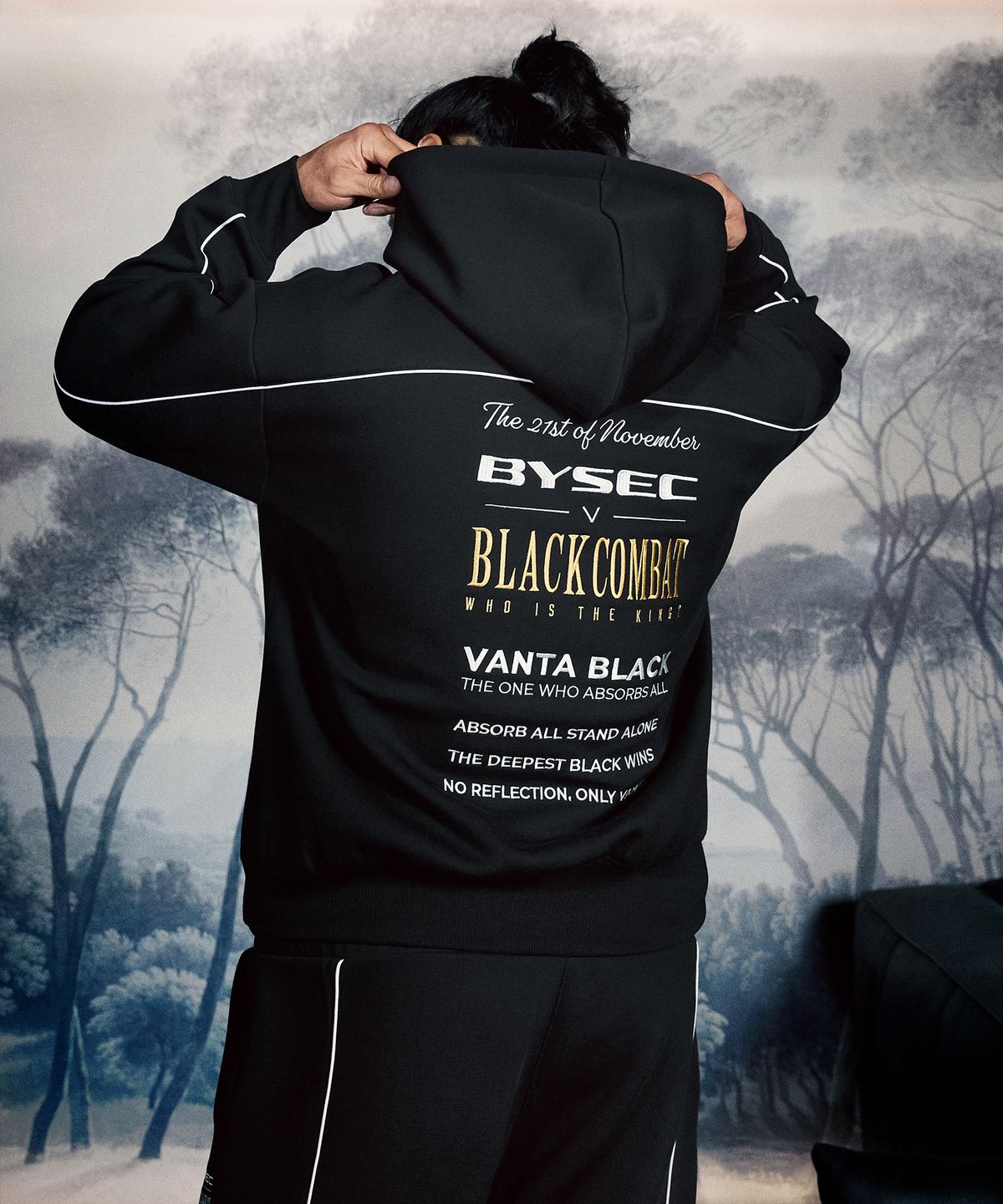 바이젝(BYSEC) [BYSEC X BLACKCOMBAT] 블랙컴뱃 벤타블랙 후드집업