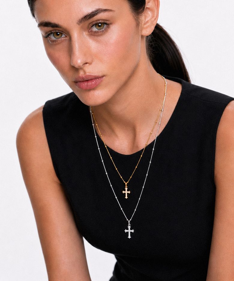 V9 Essential 32 Cross Pendant Necklace