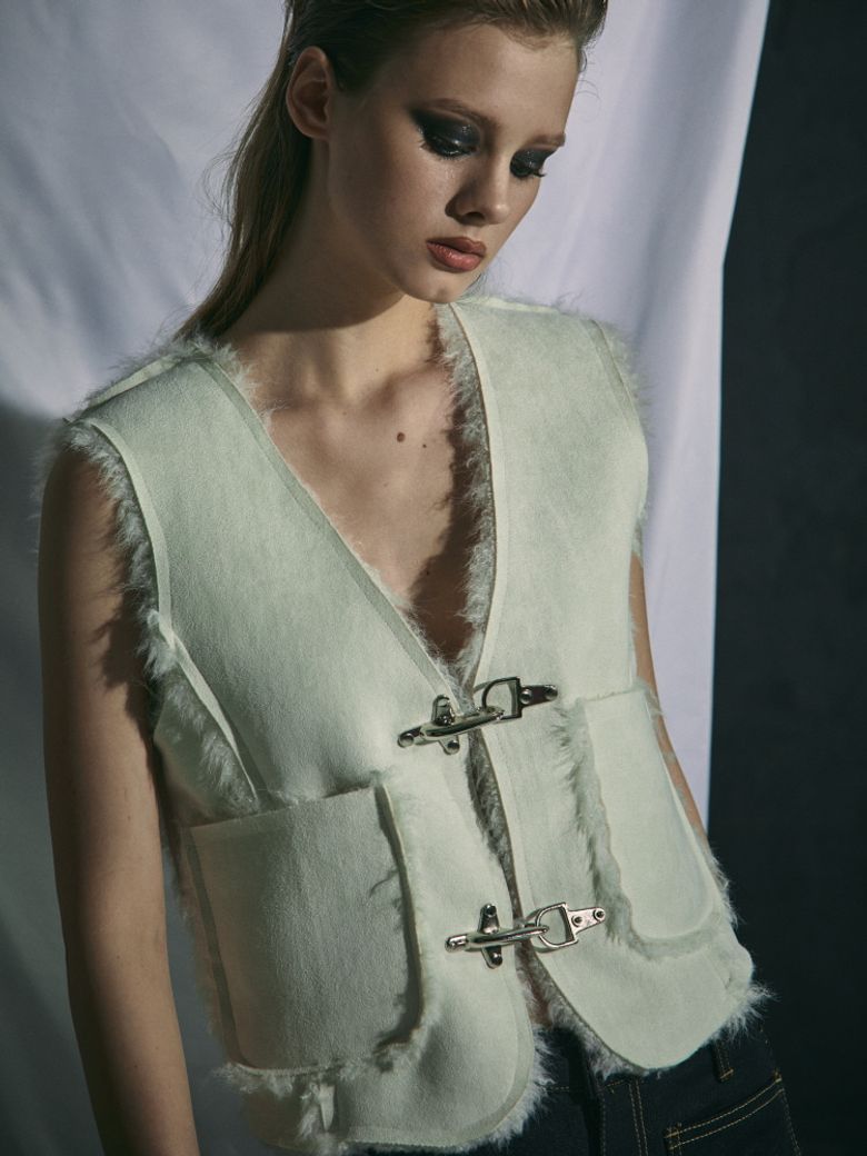 SHEARLING VEST-IVORY