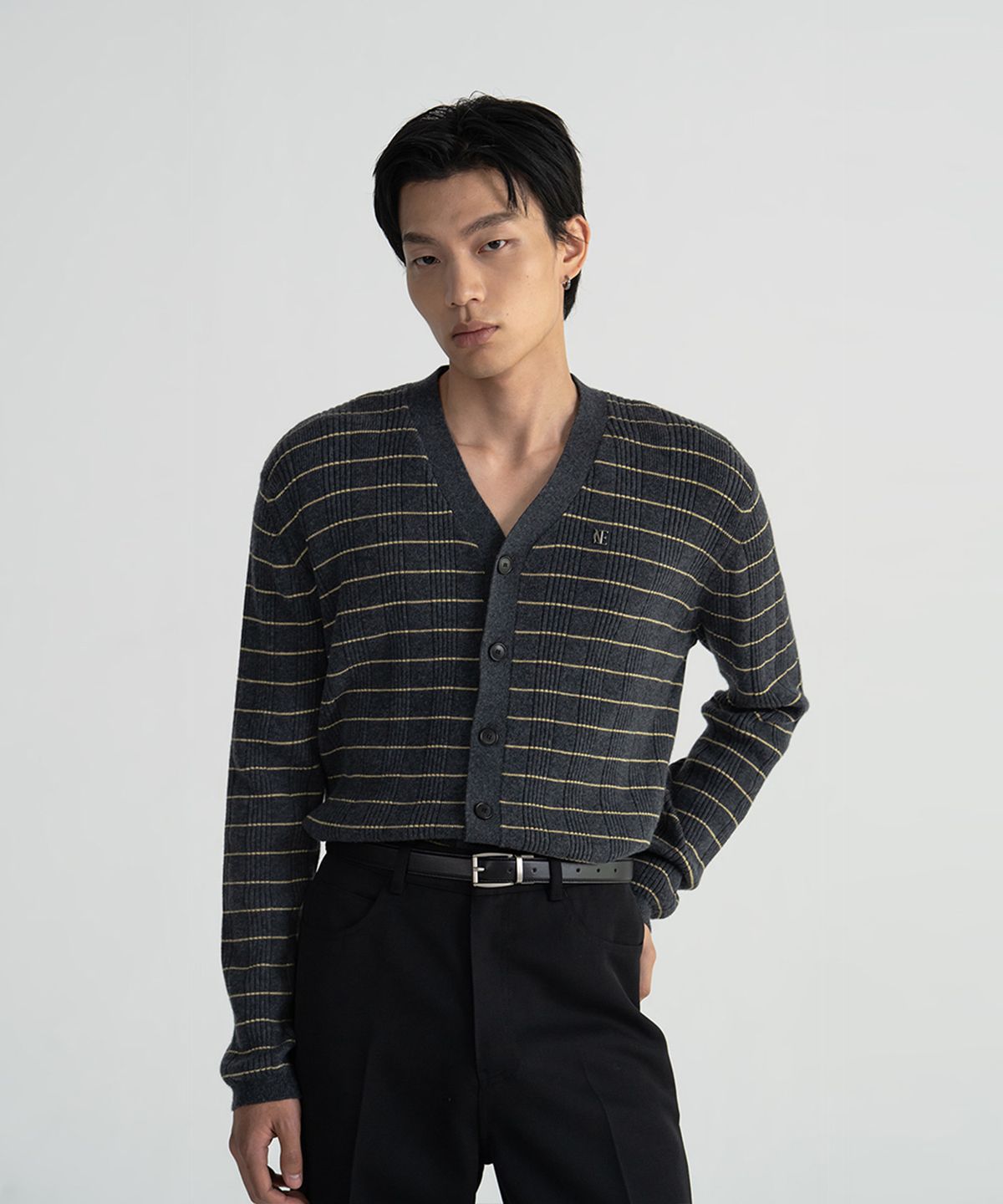 노이스(NOICE) (UNI) MERINO WOOL RIBBED CARDIGAN - CHARCOAL