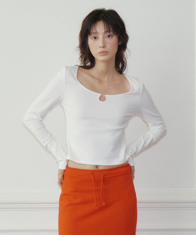 U넥 비즈 롱슬리브 티셔츠 [WHITE] / RF3LTS502