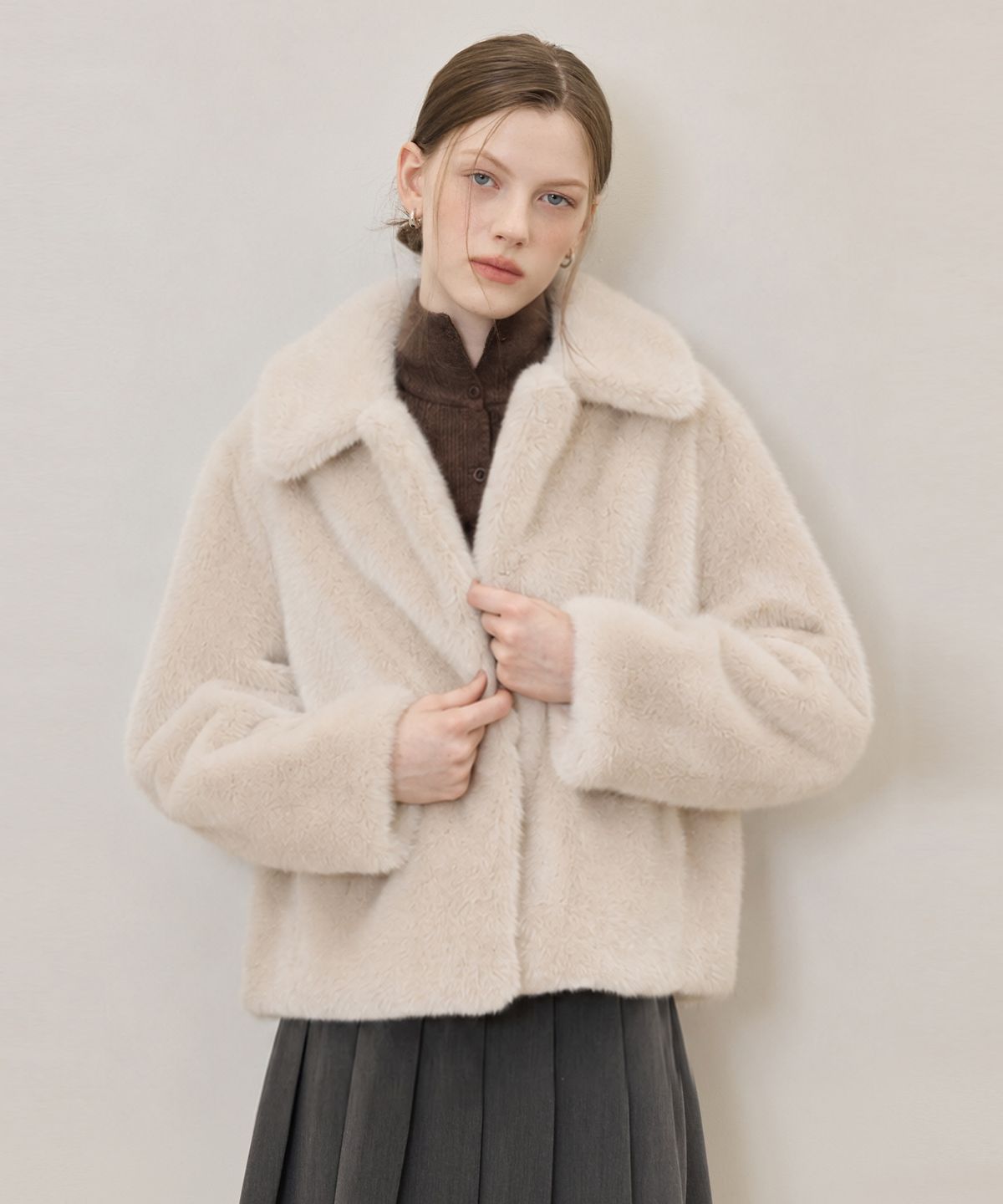 히이크(HYYK) Faux Fur Collar Jacket_Beige