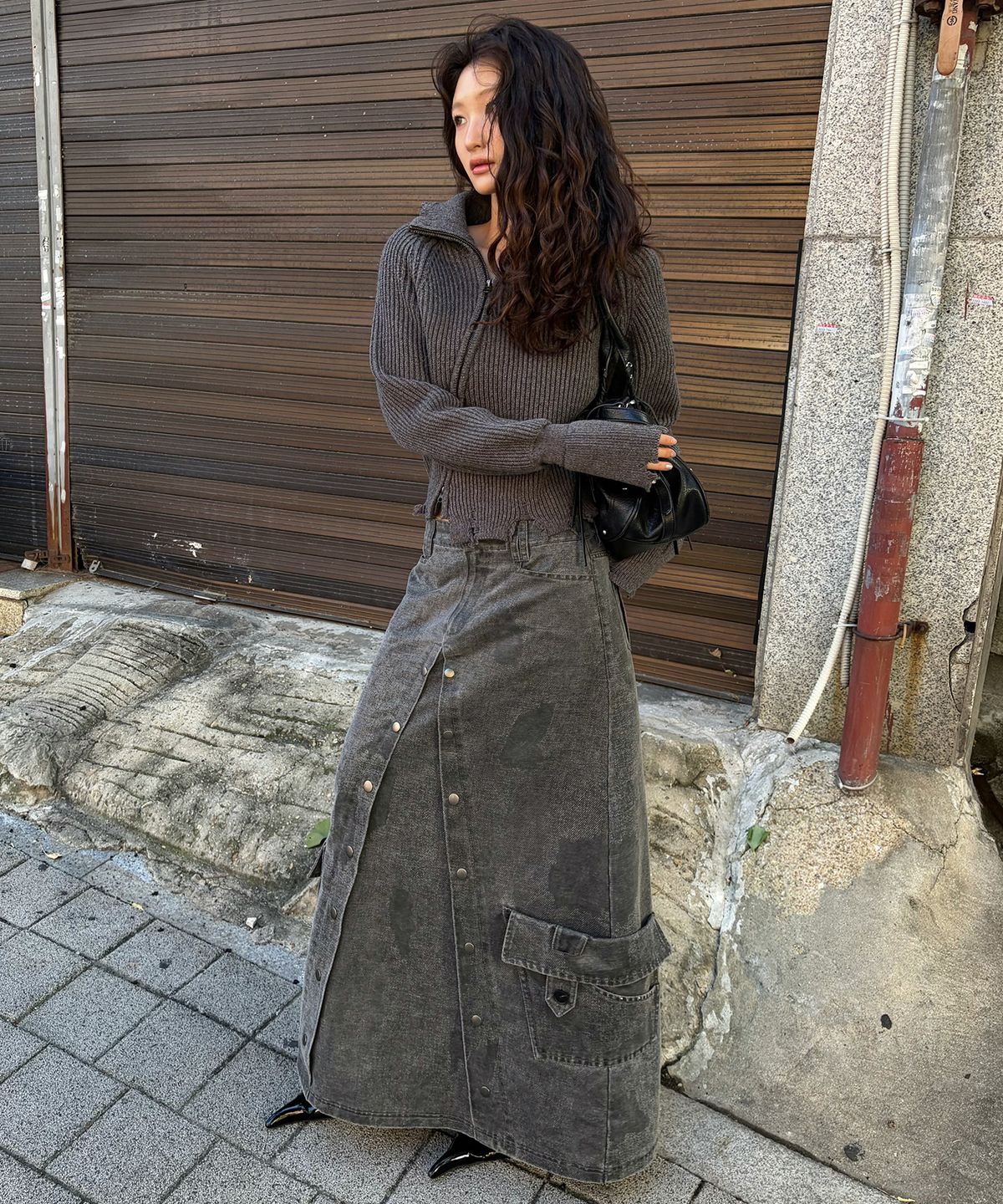 긴스키(GINSUKI) [긴스키 X 물바다]MULTI  POCKET MAXI T SLIT SKIRT (GREY)
