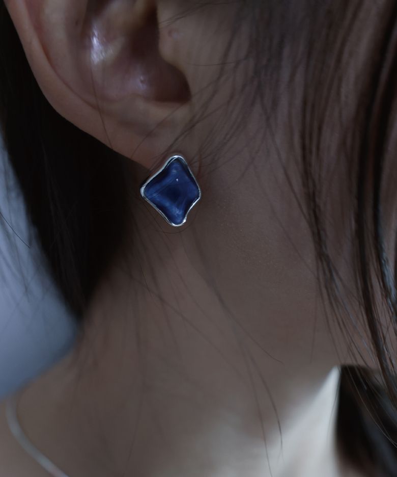 Wave pendant earrings