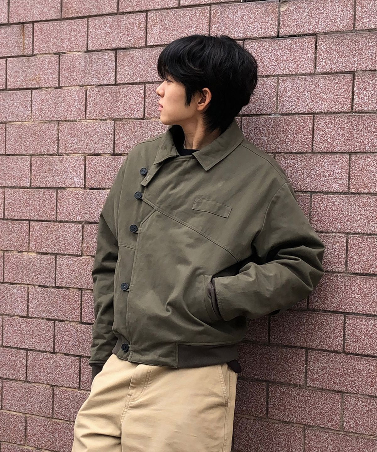 미세키서울 맨(MISEKISEOUL MEN) Diagonal panel padding jacket KHAKI