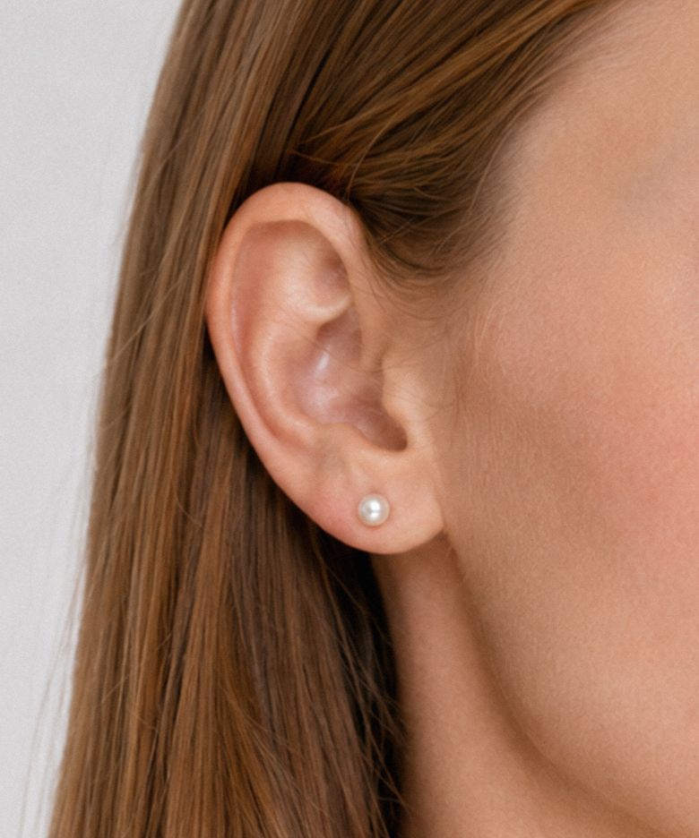 V9 Essential 59 Classic Pearl Stud Earrings (4mm)