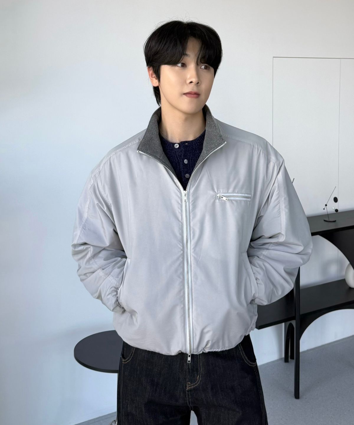 효지(HYOJI) 26 FW 하이넥 배색 플리스 커브드 패딩 점퍼 (3컬러)
