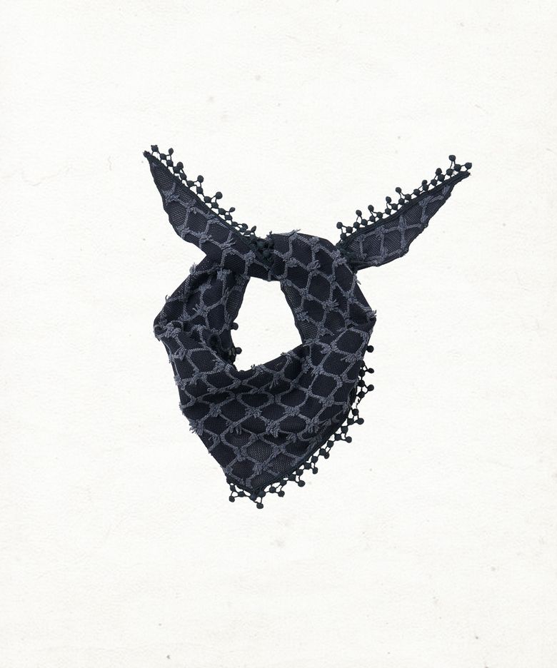 DD lattice fringe scarf (NAVY)