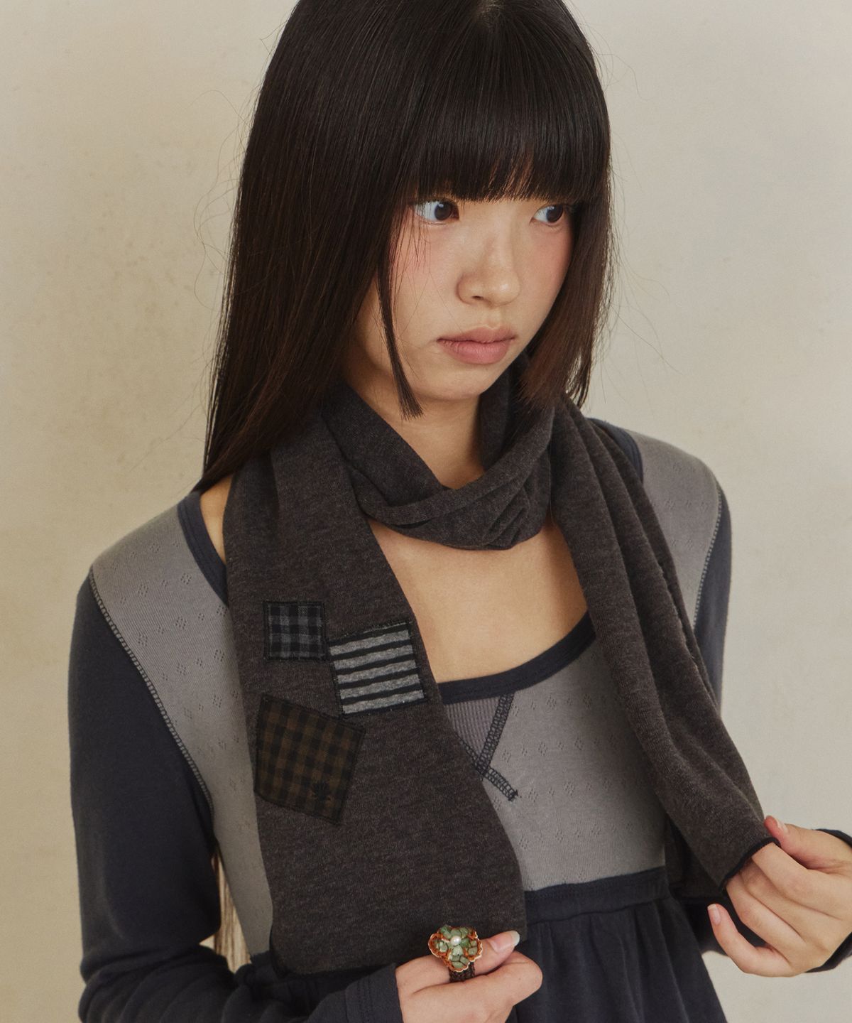 단델(DANDEL) DD collage patch muffler (CHARCOAL)