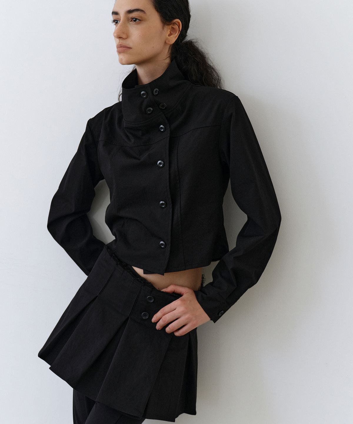 우네씬(UUNE SCENE) High Neck Button Jacket_Black