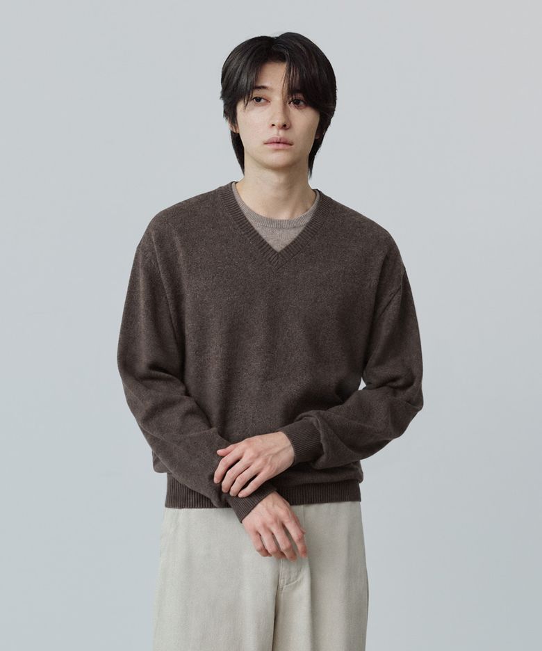 LAYERED V-NECK KNIT [MELANGE BROWN]