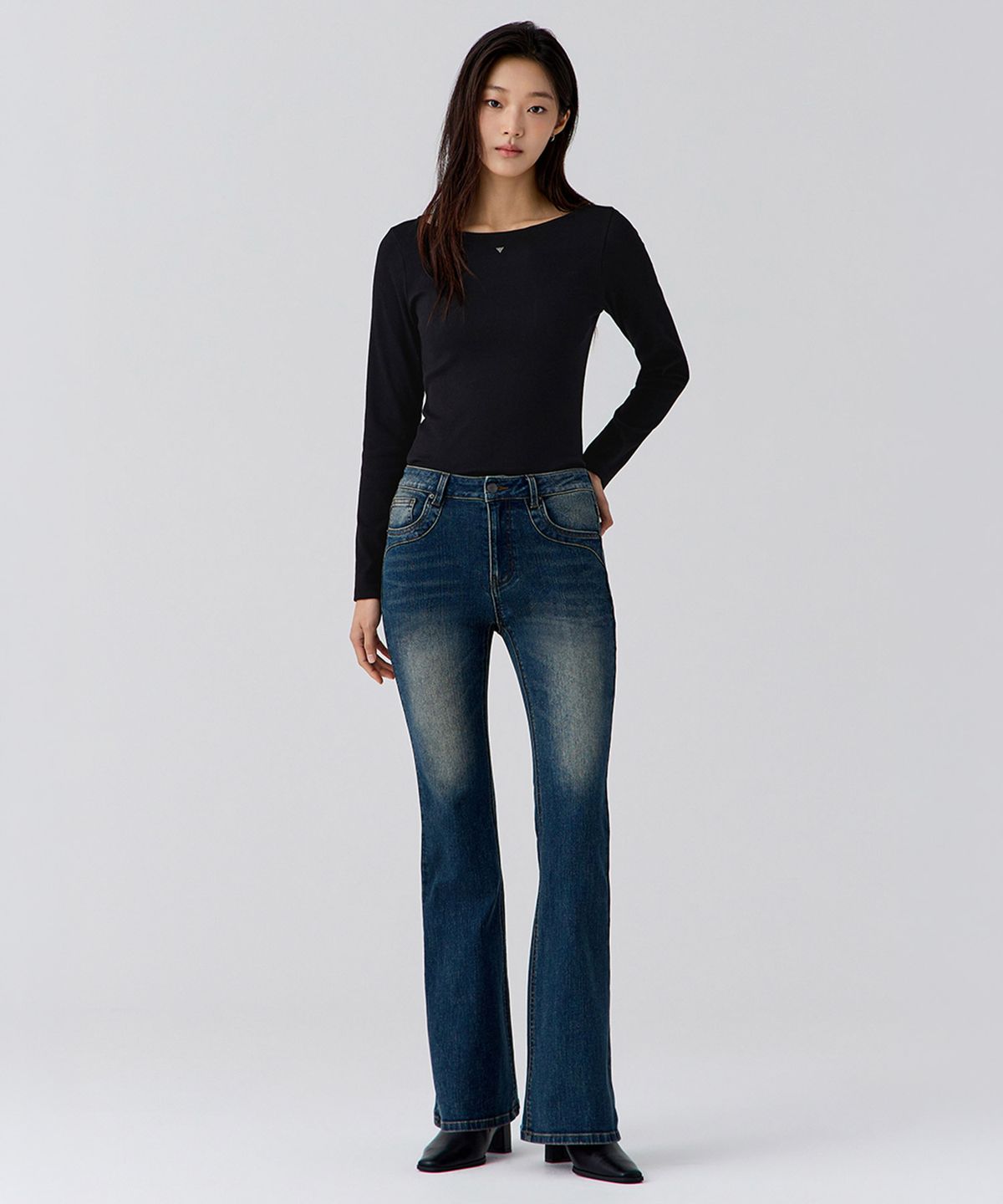 게스(GUESS) 1color 여성 앞포켓 포인트 절개 부츠컷 OQ3D5407