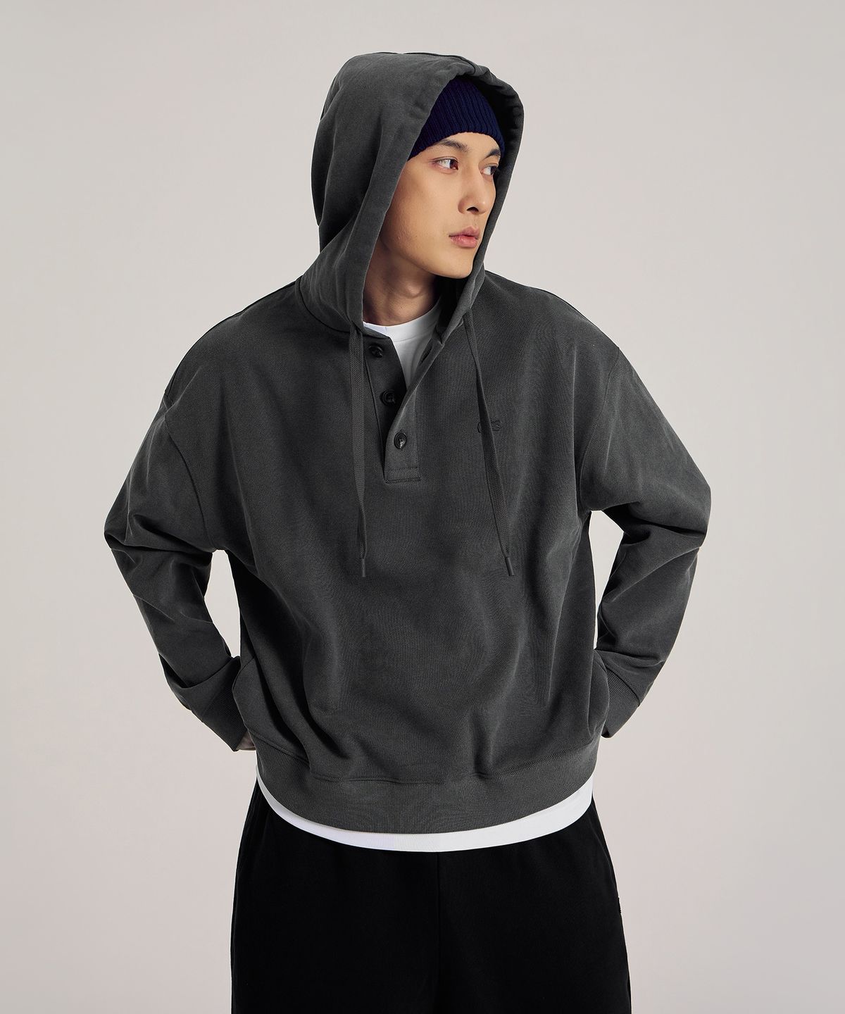 라코스테(LACOSTE) 남성 워싱 버튼 후드 풀오버 SH297E-56N UWC