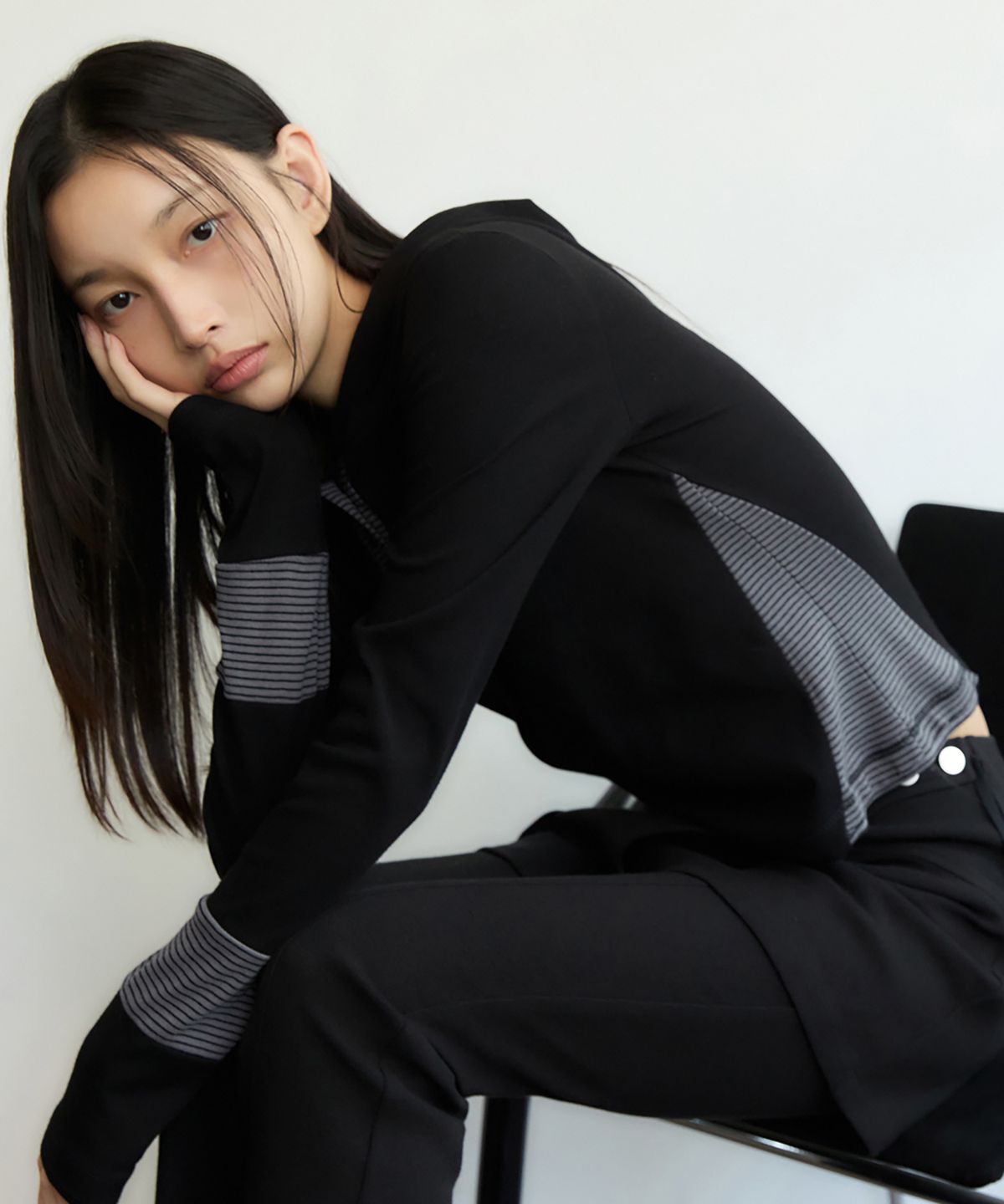 렌세(RENSE) Stripe Slim Fit Hoodie Black