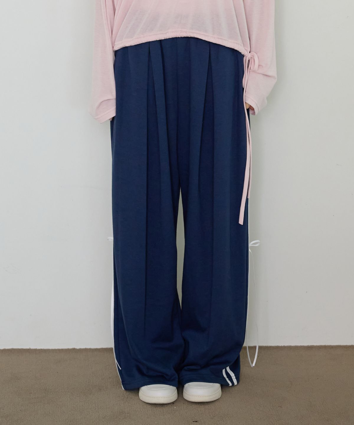 핑크파인애플(PINKPINEAPPLE) BUDDY RIBBON TRACK PANTS_NAVY