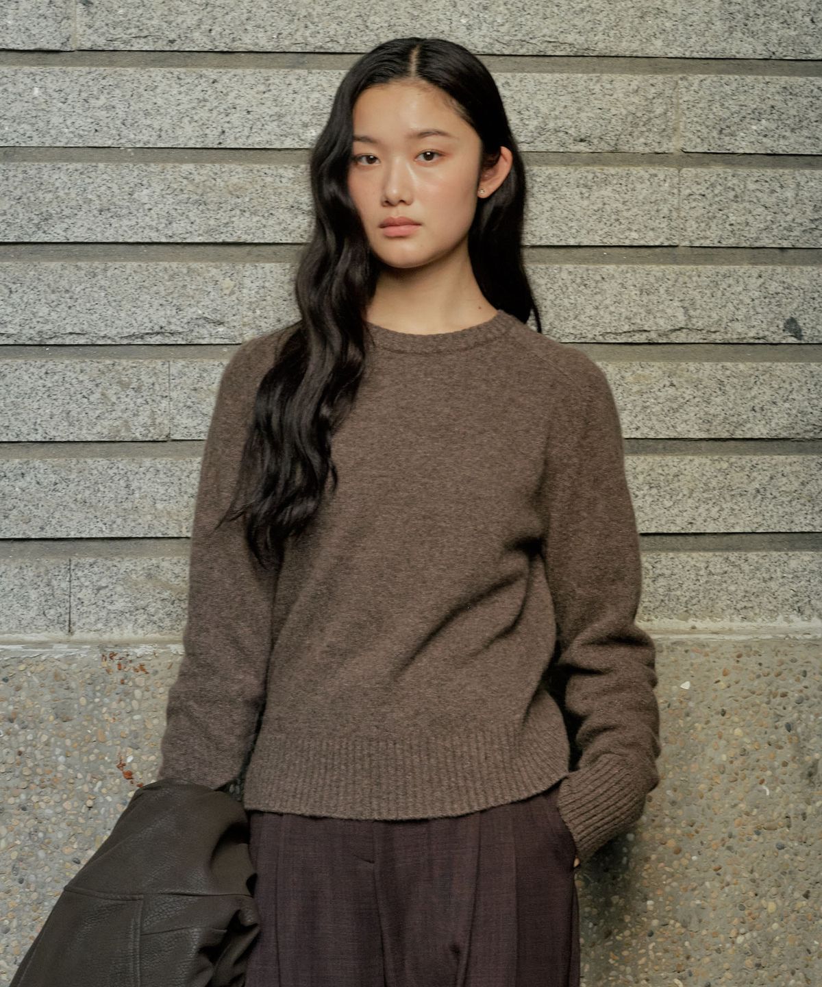 비올셋(BE ALL SET) Premium Wool Saddle Round Knit_Brown