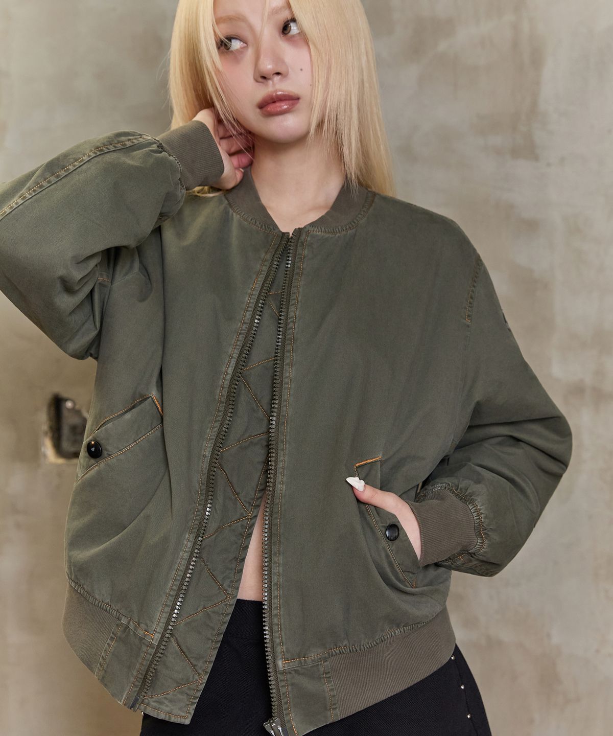 코더블테이지(CODOUBLETAG2) 빈티지 페이드 워시드 MA-1 재킷 - KHAKI