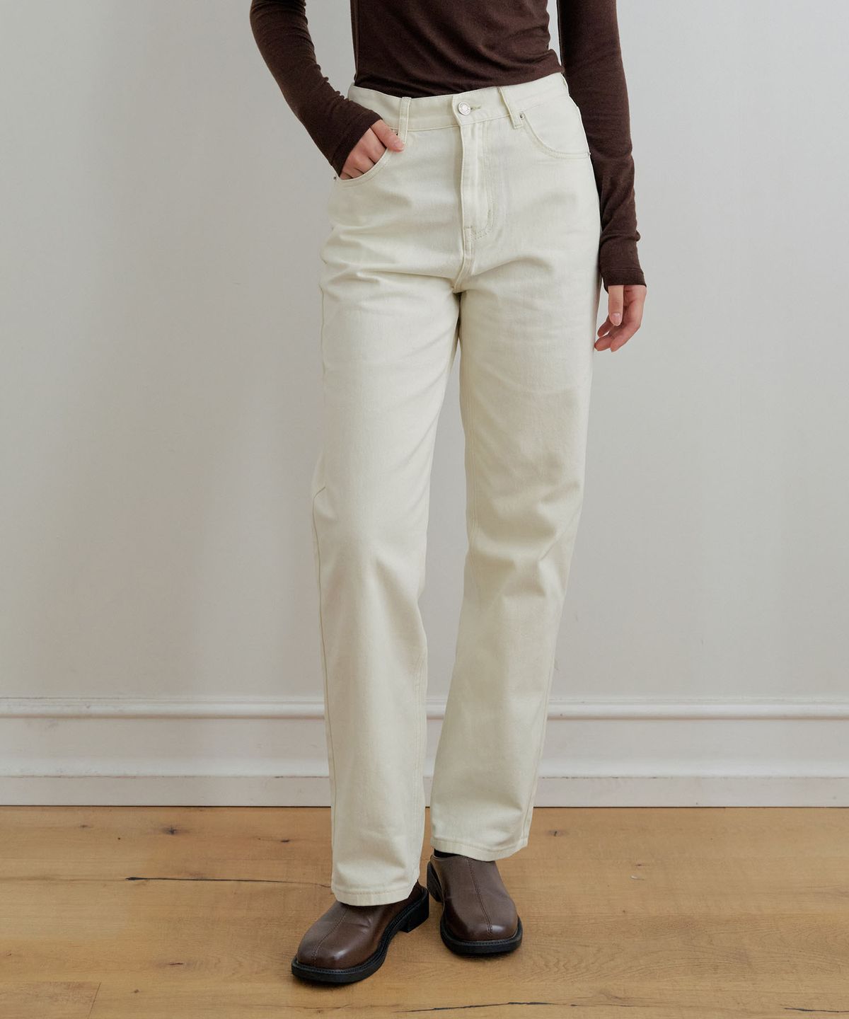 비올셋(BE ALL SET) Straight-Fit Denim Pants_Cream