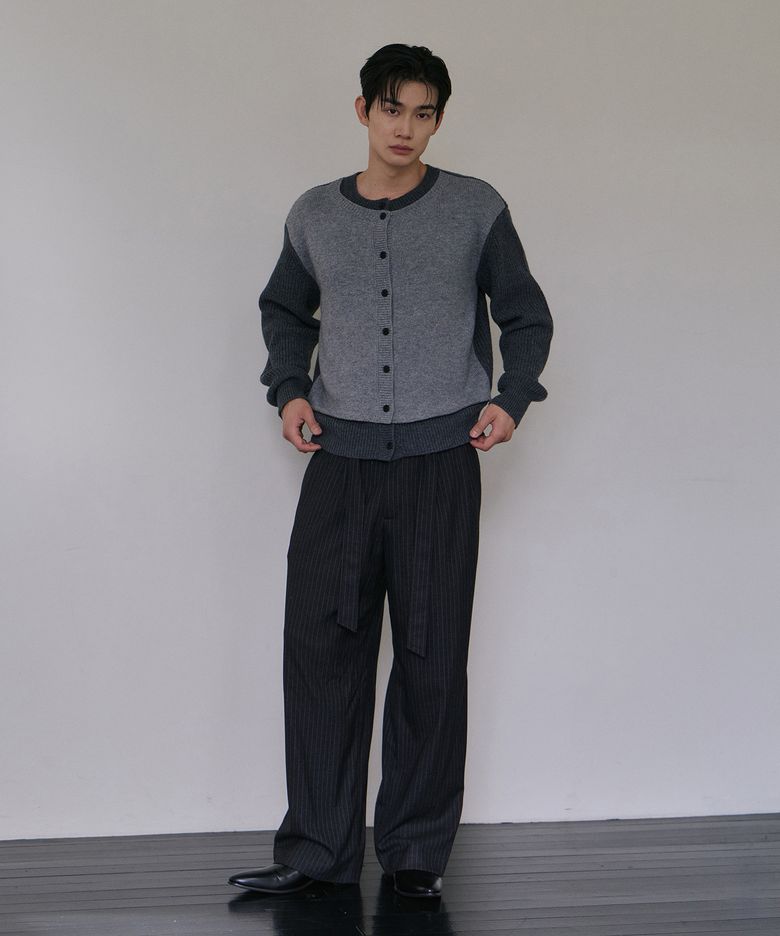 Belted two tuck stripe wide slacks(Charcoalstripe)